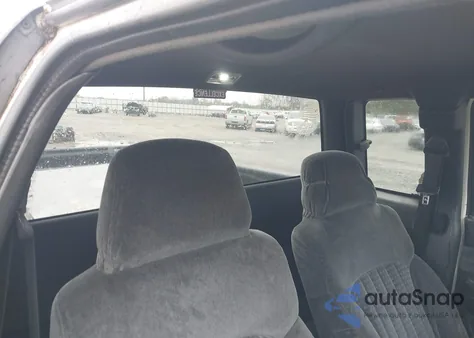 2000 Chevrolet S-10 Ls из США, поврежденный, VIN 1GCCS1951Y8238822